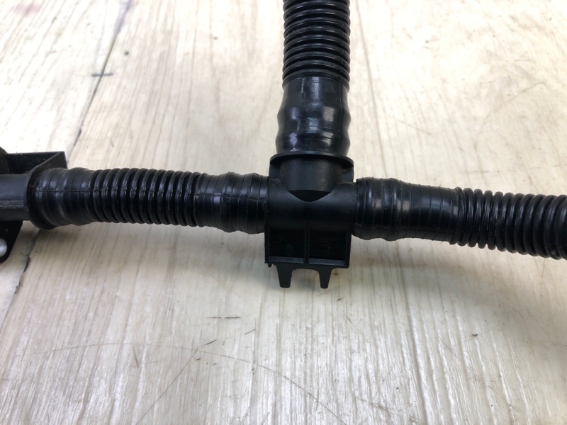 Трубка картерных газов CAYENNE 10-18 2010 958 3.0 M06.EC