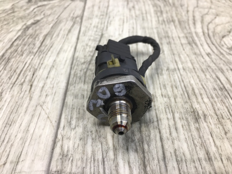 Запчасть датчик давления топлива HYUNDAI ACCENT RB 10- 2012 RB 1.6 G4FD 35342-2B100 Б/У Датчик давления топлива HYUNDAI ACCENT RB 10- 2012 RB 1.6 G4FD 35342-2B100 Б/У