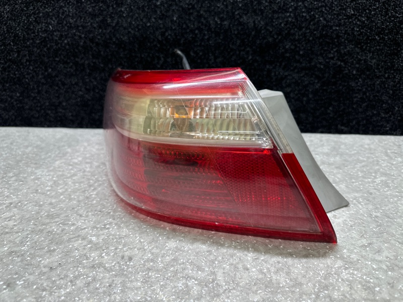 Запчасть фонарь наружный левый TOYOTA CAMRY 40 06-11 81560-06240 Б/У Фонарь наружный левый TOYOTA CAMRY 40 06-11 81560-06240 Б/У