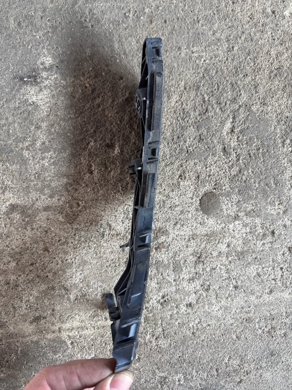 Кронштейн переднего бампера (на крыле) левый PRIUS - 20 03-11 2006 1NZ-FXE 1.5L