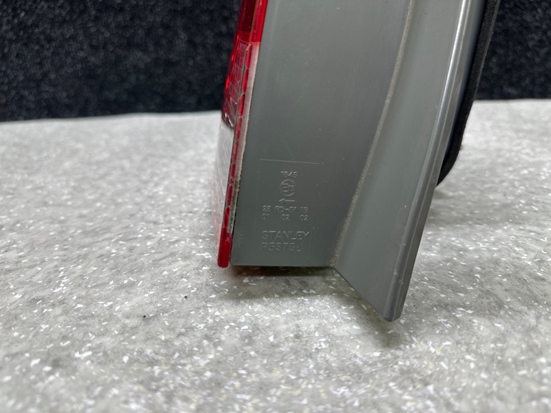 Фонарь наружный левый CIVIC 4D 06-11