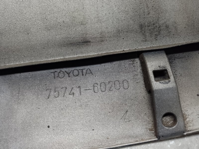 Накладка двери задняя правая TOYOTA LAND CRUISER PRADO 120 02-09