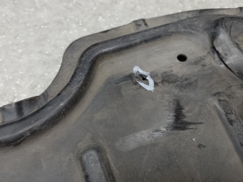 Защита двигателя правая CAMRY 40 06-11