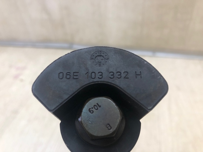 Вал балансировочный CAYENNE 10-18 2010 958 3.0 M06.EC