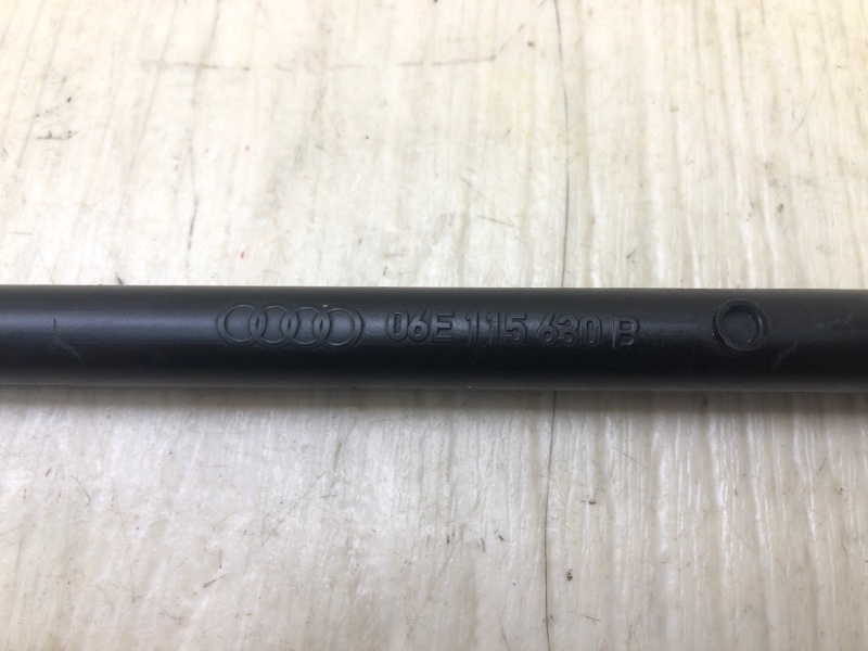 Направляющая масляного щупа CAYENNE 10-18 2010 958 3.0 M06.EC