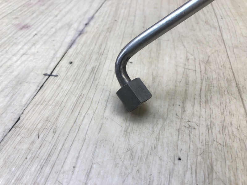 Трубка топливная CAYENNE 10-18 2010 958 3.0 M06.EC