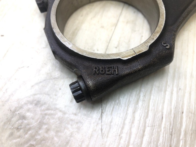 Шатун CAYENNE 10-18 2010 958 3.0 M06.EC