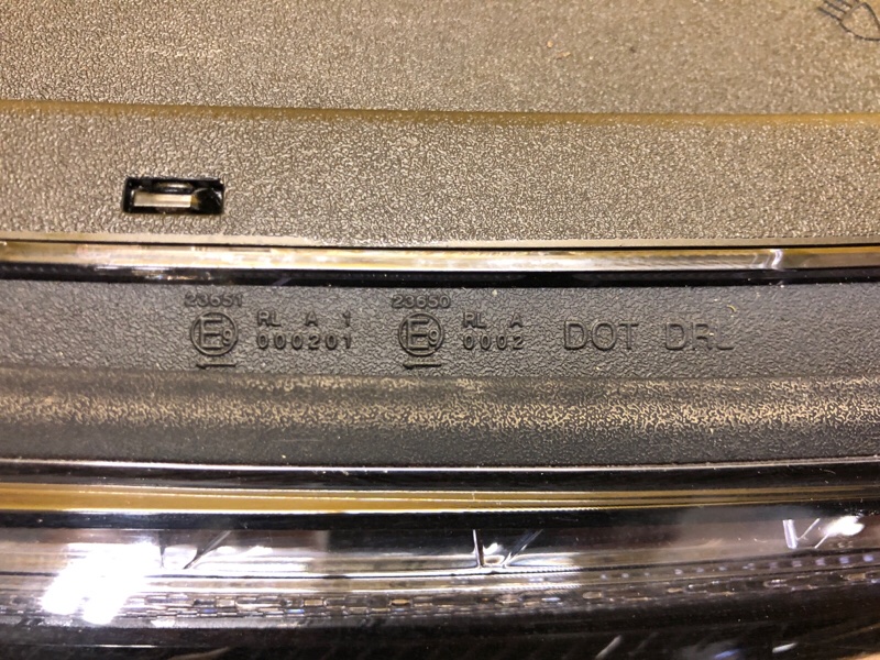 Дневной ходовой огонь левый KONA OS 17-23