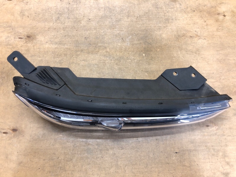 Дневной ходовой огонь правый KONA OS 17-23