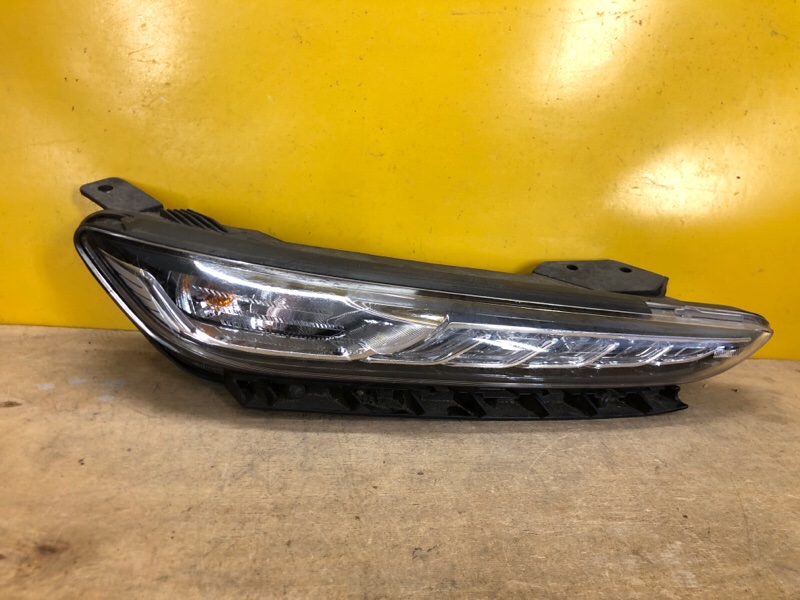 Дневной ходовой огонь правый HYUNDAI KONA OS 17-23