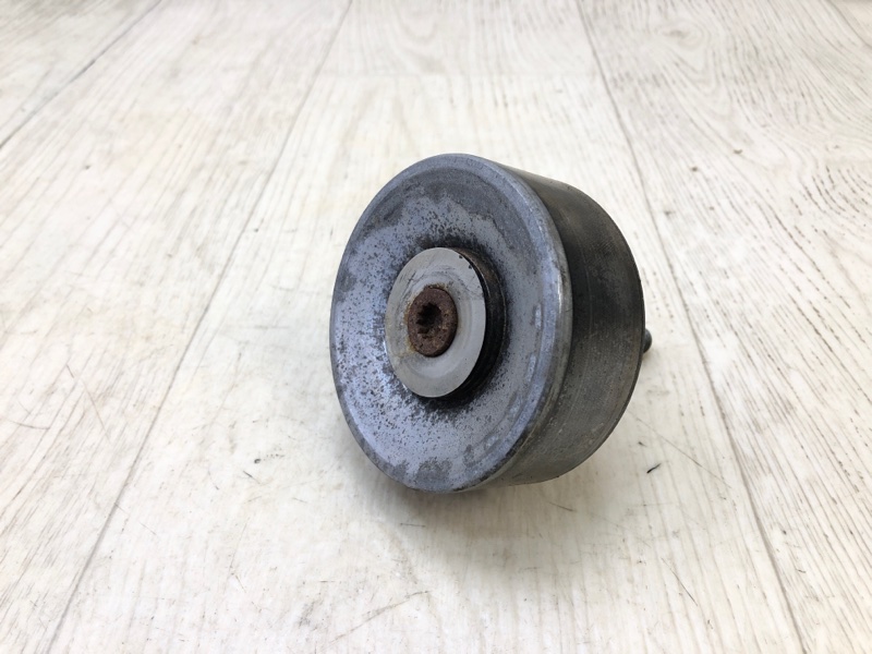 Запчасть ролик грм обводной PORSCHE CAYENNE 10-18 2010 958 3.0 M06.EC 95810211800 Б/У Ролик ГРМ обводной PORSCHE CAYENNE 10-18 2010 958 3.0 M06.EC 95810211800 Б/У