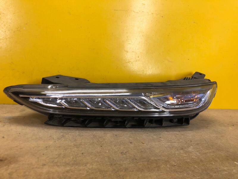 Дневной ходовой огонь левый HYUNDAI KONA OS 17-23 92207-J9000 Б/У