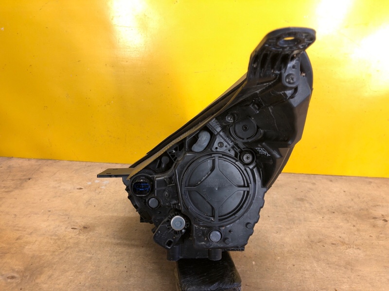 Фара правая NIRO DE 16-22