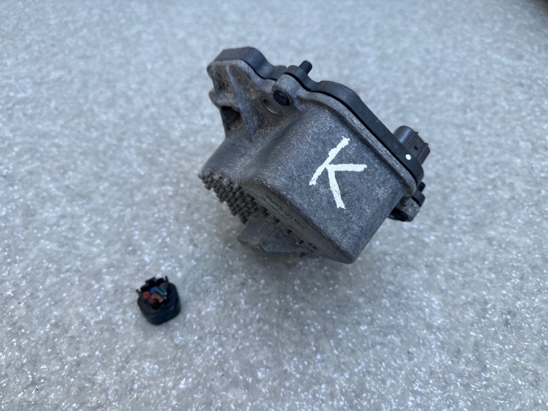 Помпа охлаждения электрическая PRIUS - 30 09-17 Помпа охлаждения электрическая PRIUS - 30 09-17