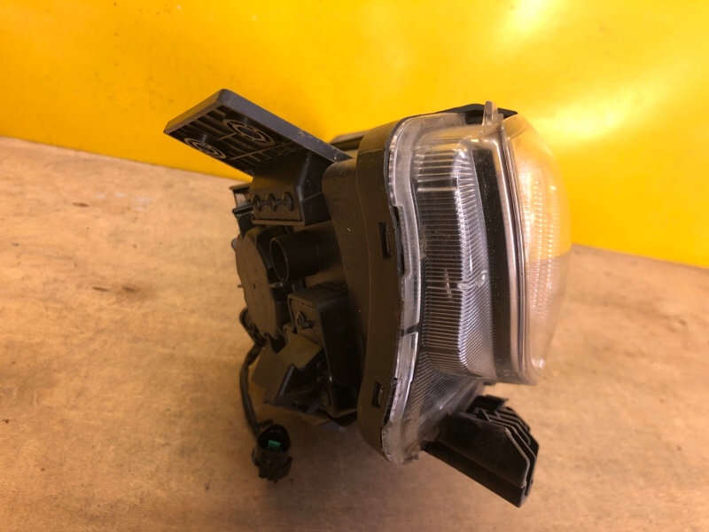 Фара левая NIRO DE 16-22