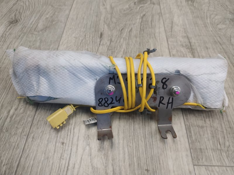 Подушка безопасности в сиденье правая M35/M45 04-10 Подушка безопасности в сиденье правая M35/M45 04-10