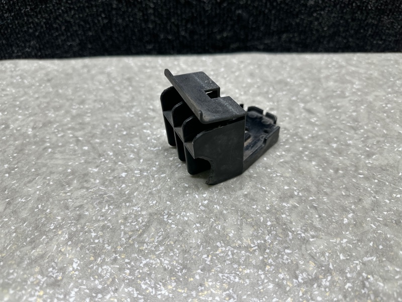 Кронштейн крепления фары правый TEANA J32 08-14