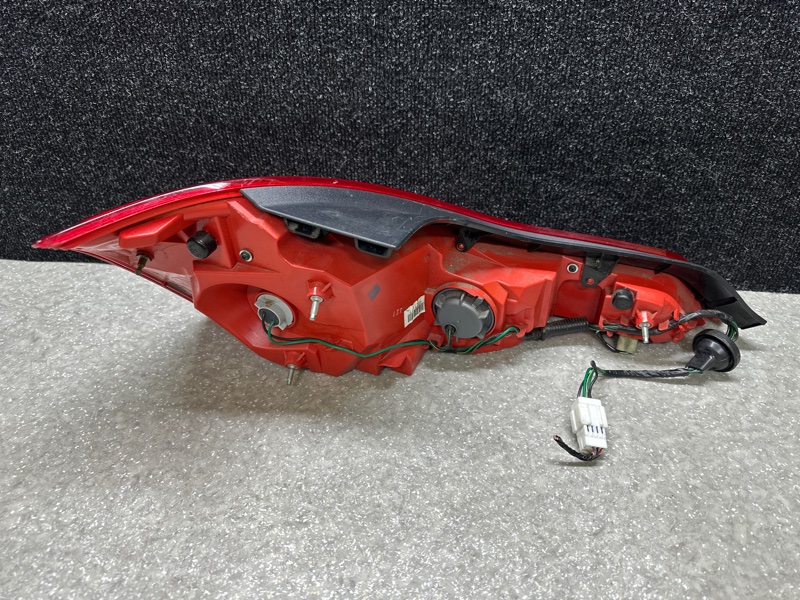 Фонарь наружный правый G25/G35/G37/Q40 06-14 COUPE