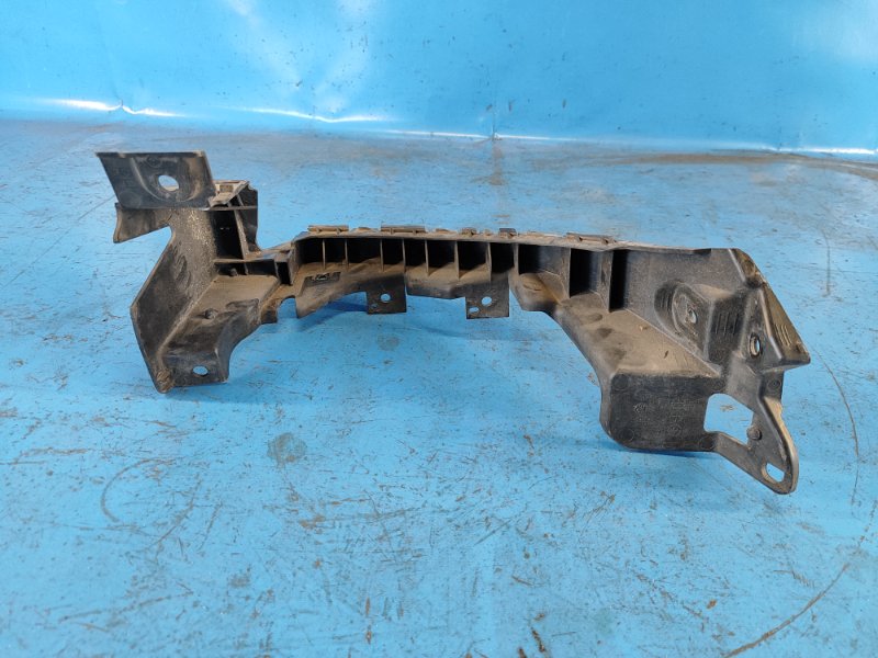 Кронштейн переднего бампера (под фарой) правый TRIBECA B10 07-13 2008 Внедорожник 3.6 EZ36