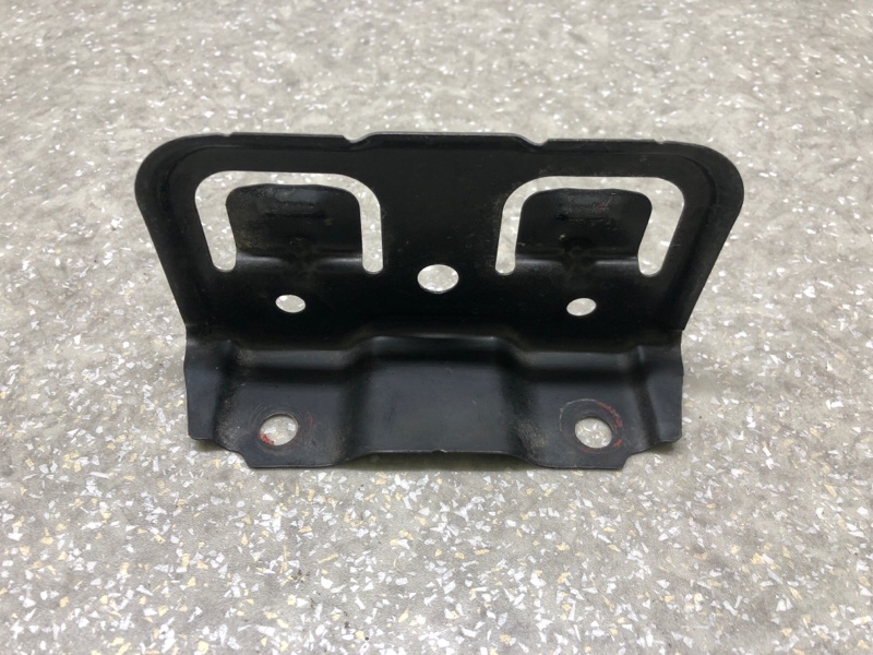 Кронштейн заднего бампера HONDA CIVIC 4D 06-11 Кронштейн заднего бампера HONDA CIVIC 4D 06-11