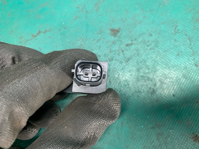 Датчик удара задний правый X-TRAIL/ROGUE T32 13-20 2016 2.5 QR25DE Датчик удара задний правый X-TRAIL/ROGUE T32 13-20 2016 2.5 QR25DE