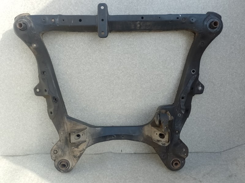 Запчасть балка передней подвески TOYOTA VENZA 09-16 51100-0T010 Б/У Балка передней подвески TOYOTA VENZA 09-16 51100-0T010 Б/У