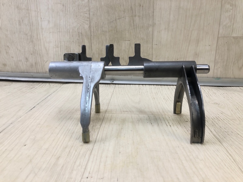 Вилка МКПП KUGA  (C394)  08–13