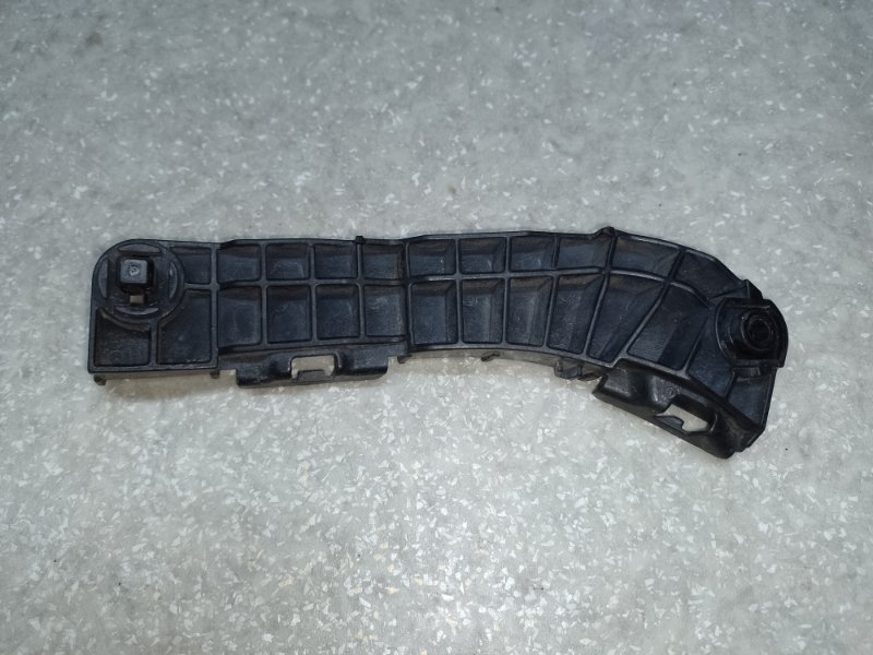 Кронштейн переднего бампера (на крыле) правый CAMRY 40 06-11