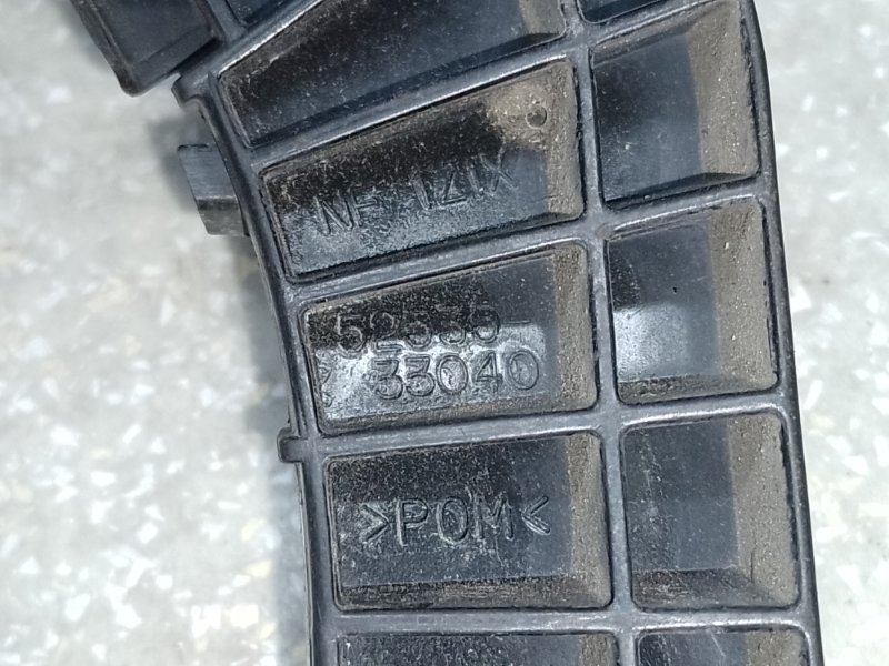 Кронштейн переднего бампера (на крыле) правый TOYOTA CAMRY 40 06-11