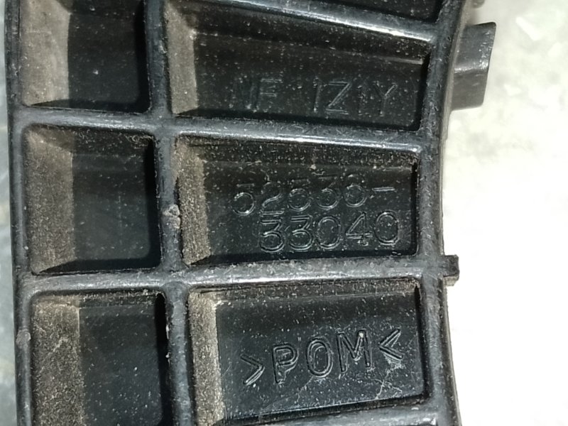 Кронштейн переднего бампера (на крыле) левый TOYOTA CAMRY 40 06-11