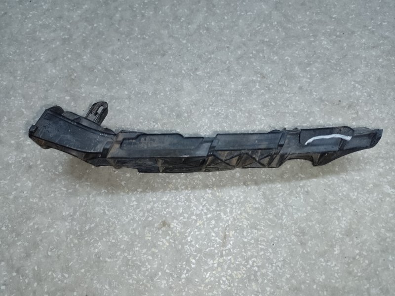 Кронштейн переднего бампера (на крыле) правый TOYOTA RAV4 05-12 Кронштейн переднего бампера (на крыле) правый TOYOTA RAV4 05-12