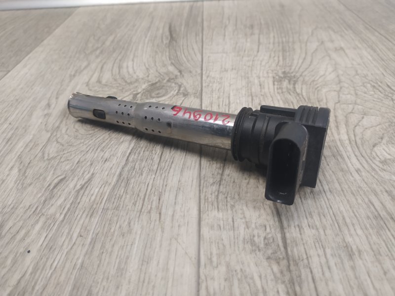 Катушка зажигания PASSAT B7 11-15 2013 A32 CBTA 2.5L