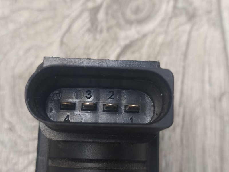 Катушка зажигания PASSAT B7 11-15 2013 A32 CBTA 2.5L