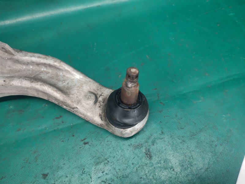 Рычаг передней подвески нижний правый ACURA MDX (YD2) 06-13 3.7 J37A1