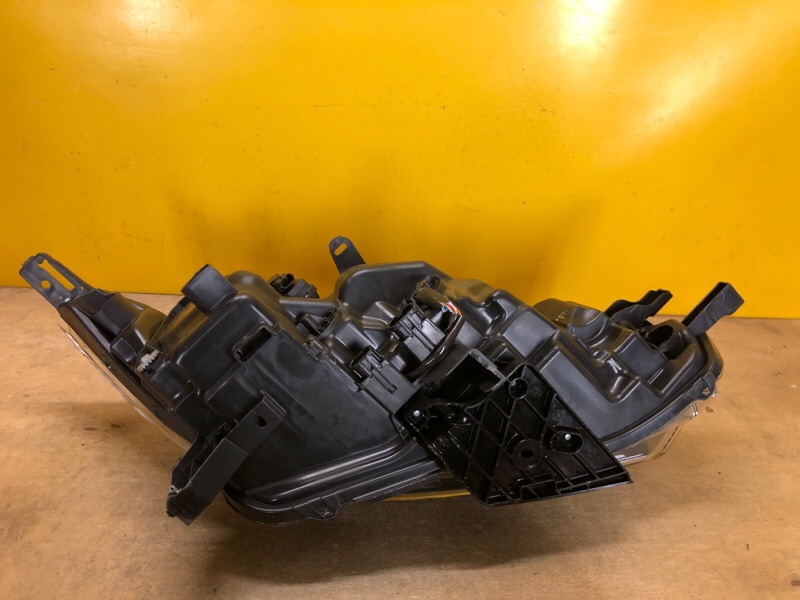 Фара левая QASHQAI/ROGUE SPORT 14-