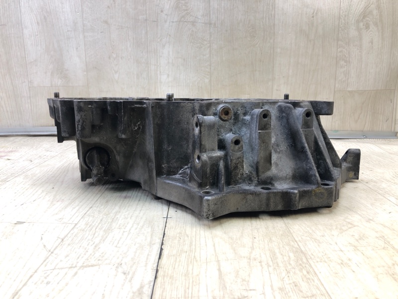 Крышка МКПП передняя AURIS 06-12