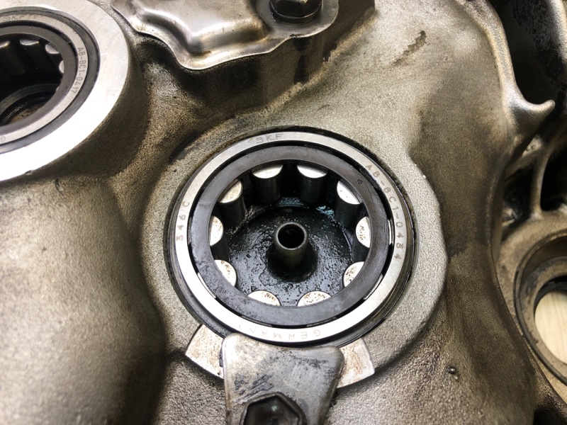 Крышка МКПП передняя AURIS 06-12