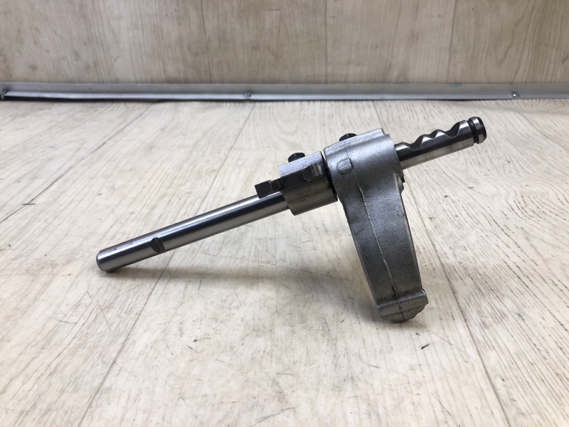 Вилка МКПП AURIS 06-12