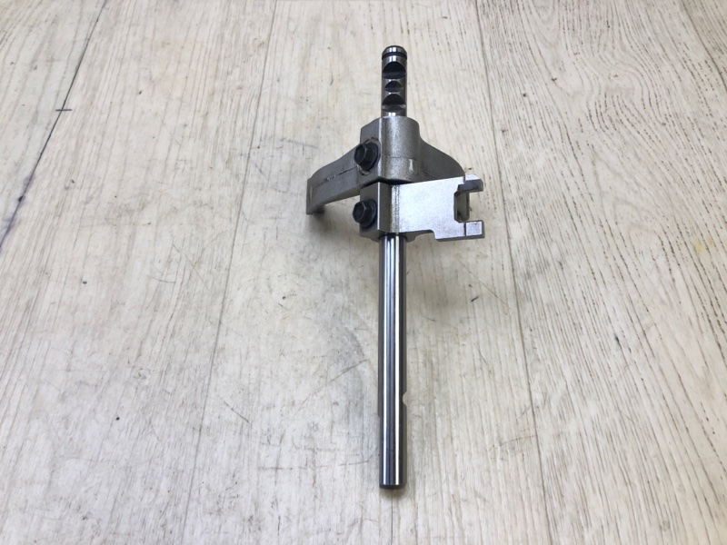 Вилка МКПП AURIS 06-12