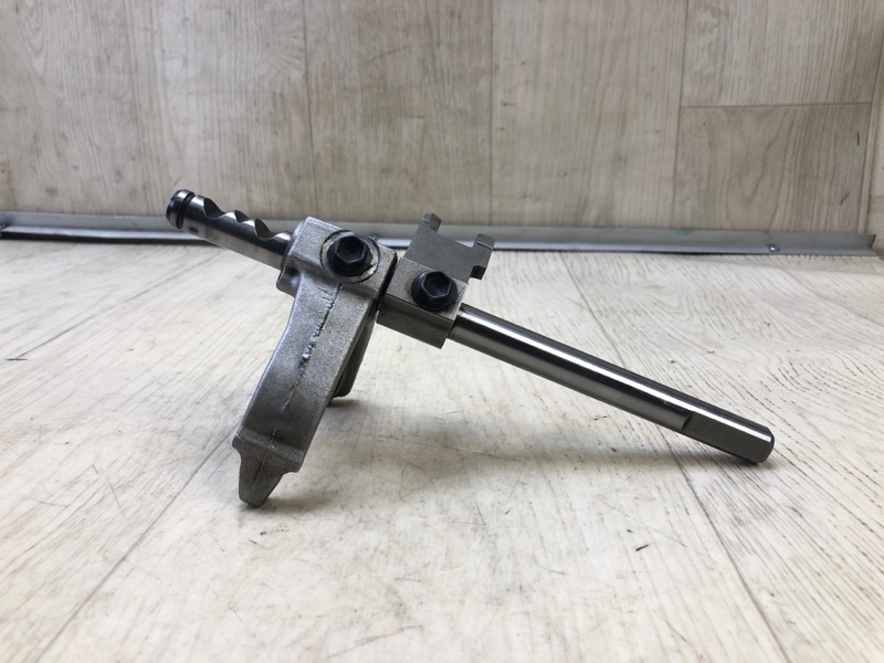 Вилка МКПП AURIS 06-12