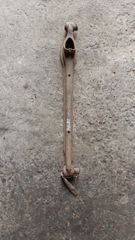 Рычаг задней подвески поперечный нижний задний правый MAZDA 626 GD 87-91 Б/У