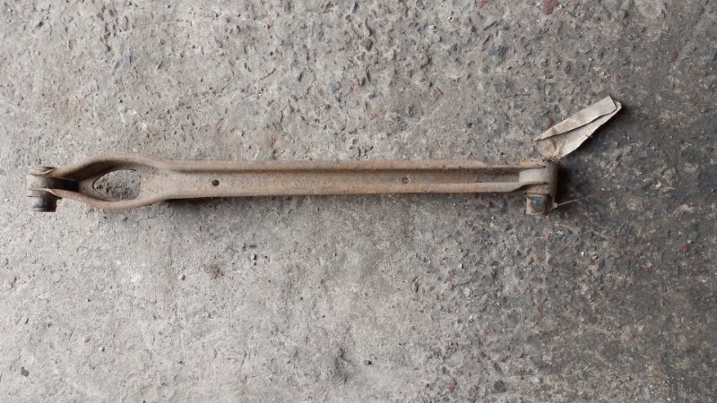 Рычаг задней подвески поперечный нижний задний правый 626 GD 87-91