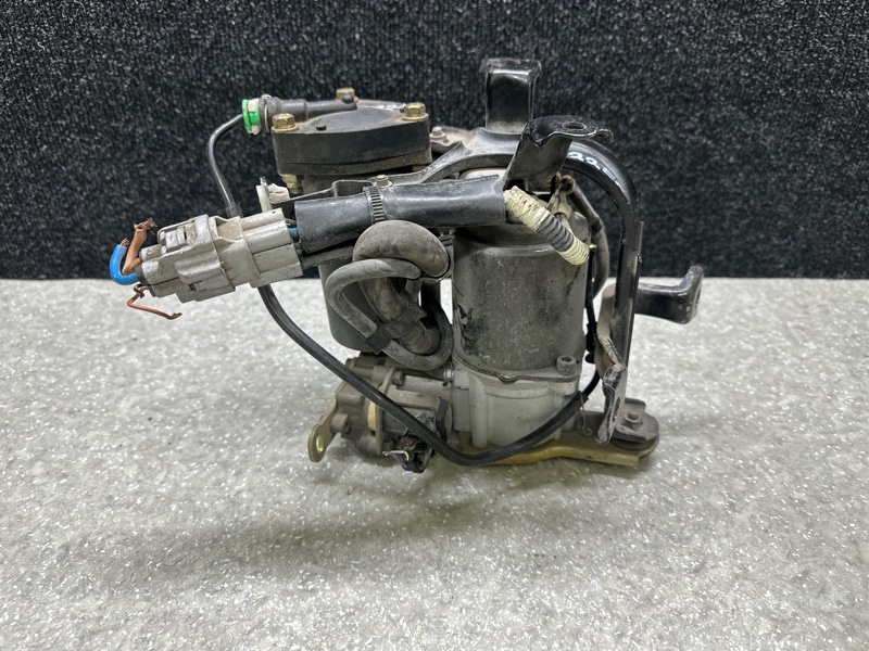 Компрессор пневмоподвески LEXUS GX470 02-09