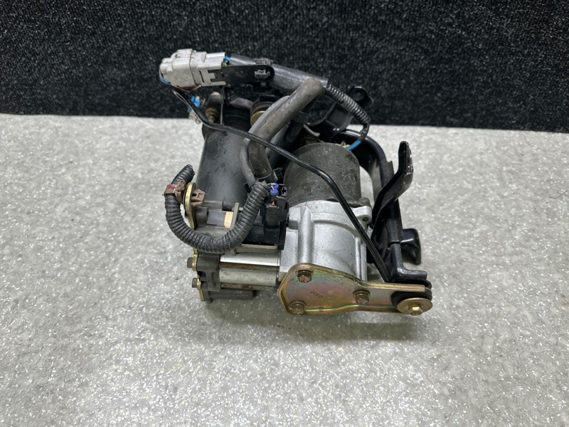 Компрессор пневмоподвески GX470 02-09