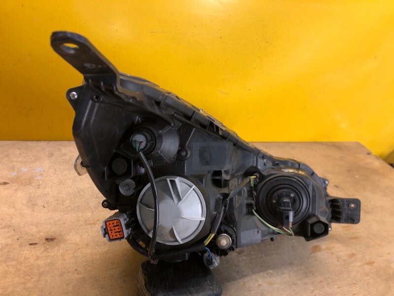 Фара левая OUTBACK 09-14 BR