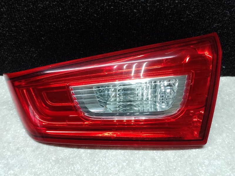 Фонарь внутренний правый MITSUBISHI ASX / OUTLANDER SPORT 10-21 8336A088 Б/У