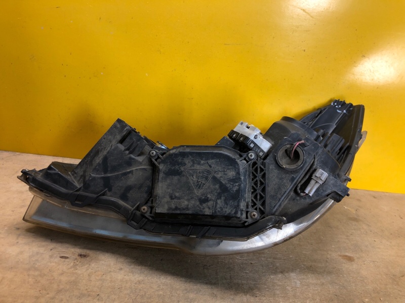 Фара правая OUTBACK 09-14 BR