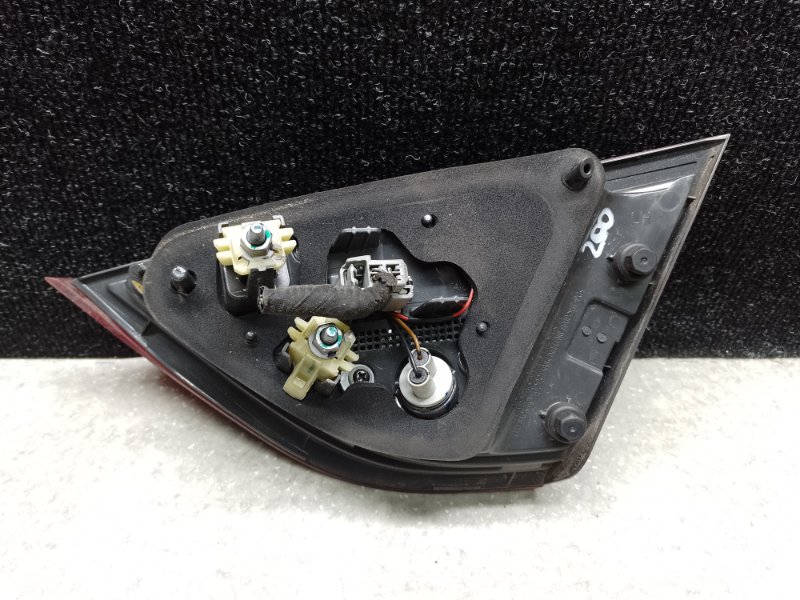 Фонарь внутренний левый 200 14-16