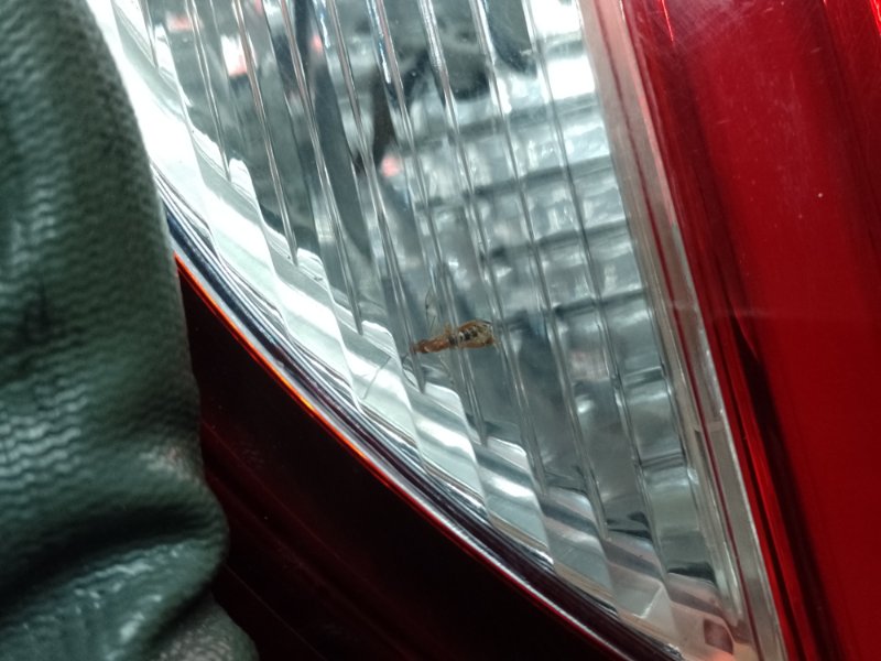 Фонарь внутренний левый 200 14-16