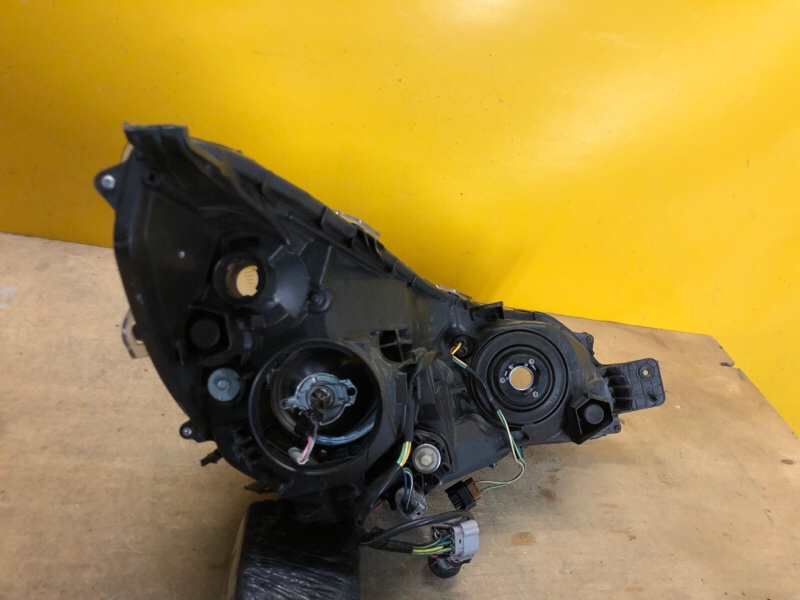 Фара левая OUTBACK 09-14 BR